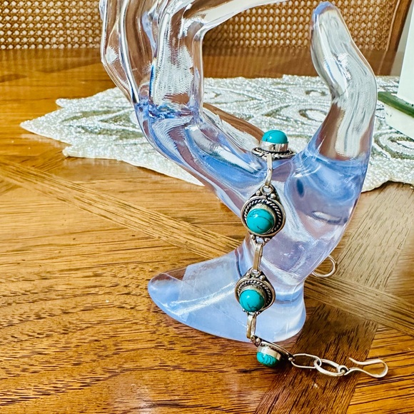 Sterling Silver Vintage Turquoise Bracelet - Picture 1 of 5